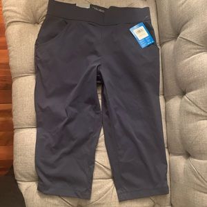 Columbia women’s Omni shield active fit Capri